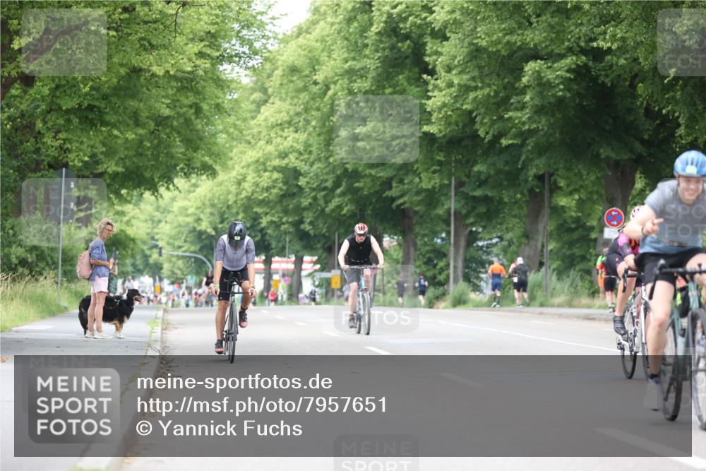 15.06.2025 - 7 Türme Triathlon Yannick Fuchs http://msf.ph/oto/7957651 15.06.2025 13:44:34 Radfahren 845, 865, 1196 meine-sportfotos.de
