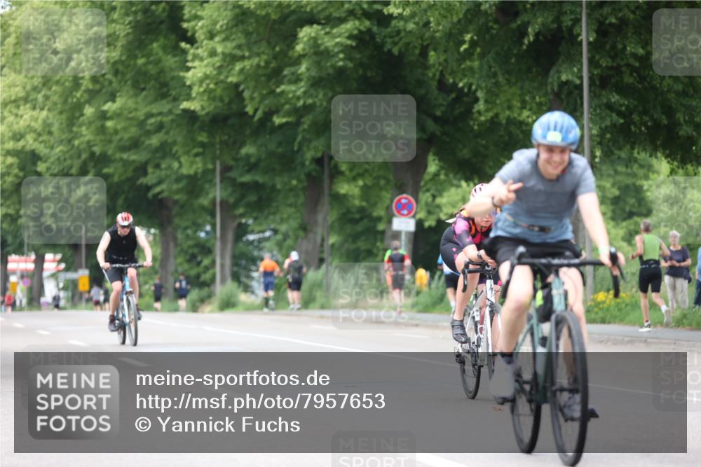 15.06.2025 - 7 Türme Triathlon Yannick Fuchs http://msf.ph/oto/7957653 15.06.2025 13:44:34 Radfahren 845, 865, 1196 meine-sportfotos.de