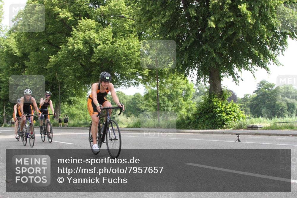 15.06.2025 - 7 Türme Triathlon Yannick Fuchs http://msf.ph/oto/7957657 15.06.2025 09:56:20 Radfahren  meine-sportfotos.de