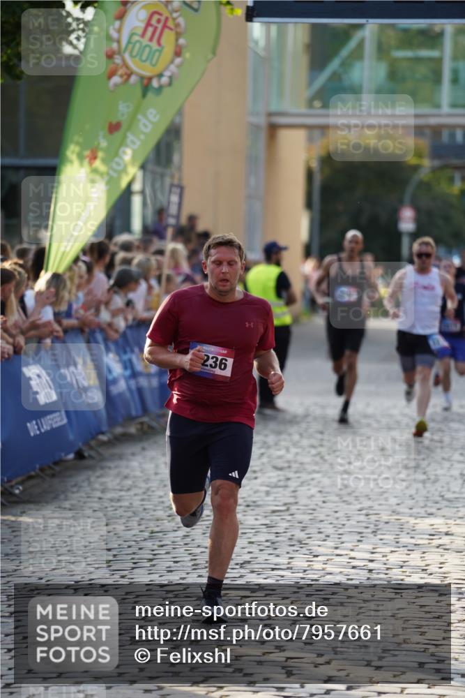 13.06.2025 - Holstenköstenlauf Felixshl http://msf.ph/oto/7957661 13.06.2025 19:48:33 Laufen 2236, 2807, 2819, 3209, 3210, 3211, 3219, 3648 meine-sportfotos.de