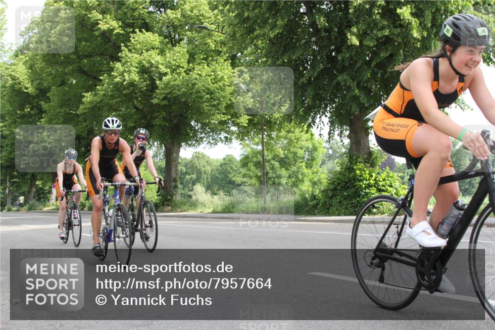 15.06.2025 - 7 Türme Triathlon Yannick Fuchs http://msf.ph/oto/7957664 15.06.2025 09:56:20 Radfahren  meine-sportfotos.de