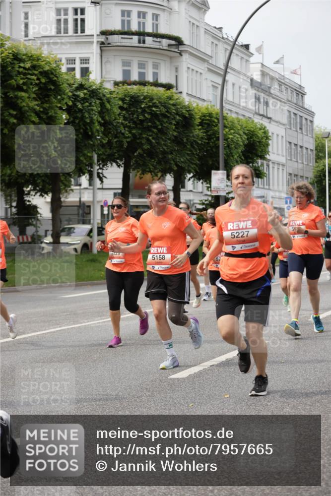 15.06.2025 - REWE Women's Run Jannik Wohlers http://msf.ph/oto/7957665 15.06.2025 09:44:08 Laufen 5529, 5158, 5227 meine-sportfotos.de