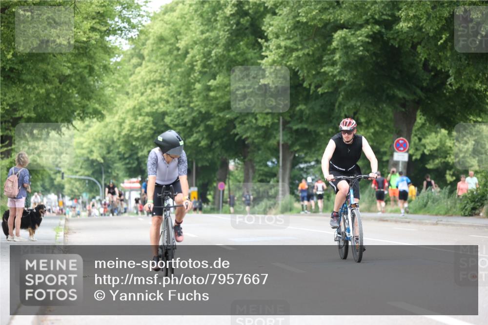 15.06.2025 - 7 Türme Triathlon Yannick Fuchs http://msf.ph/oto/7957667 15.06.2025 13:44:36 Radfahren 593, 845, 865, 1196 meine-sportfotos.de