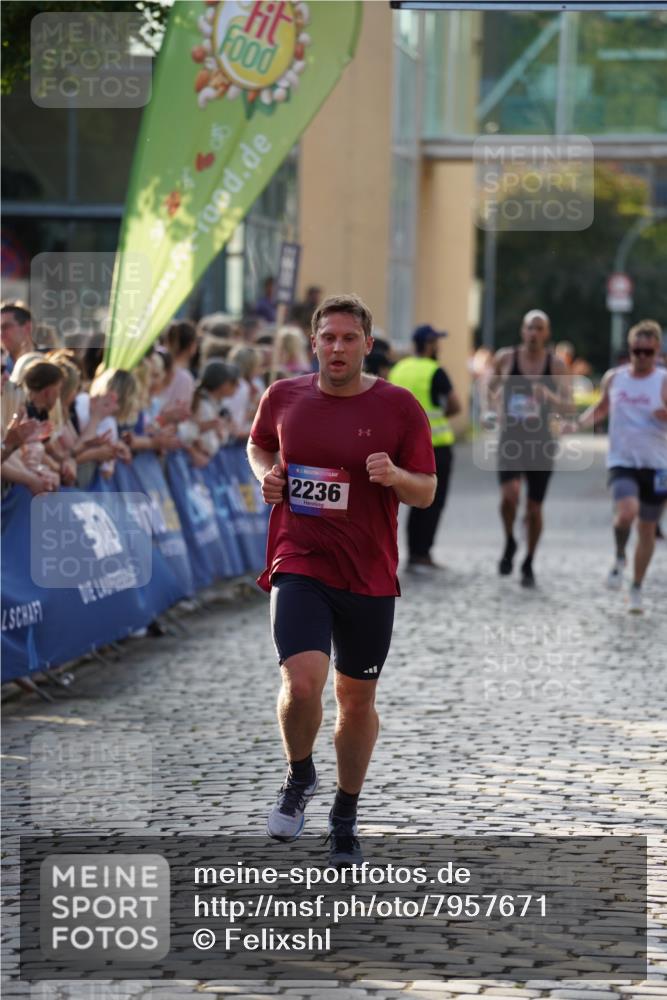 13.06.2025 - Holstenköstenlauf Felixshl http://msf.ph/oto/7957671 13.06.2025 19:48:33 Laufen 2236, 2807, 2819, 3209, 3210, 3211, 3219, 3648 meine-sportfotos.de