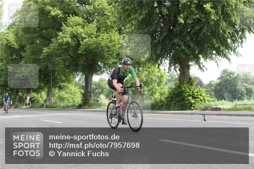 15.06.2025 - 7 Türme Triathlon Yannick Fuchs http://msf.ph/oto/7957698 15.06.2025 09:56:26 Radfahren  meine-sportfotos.de