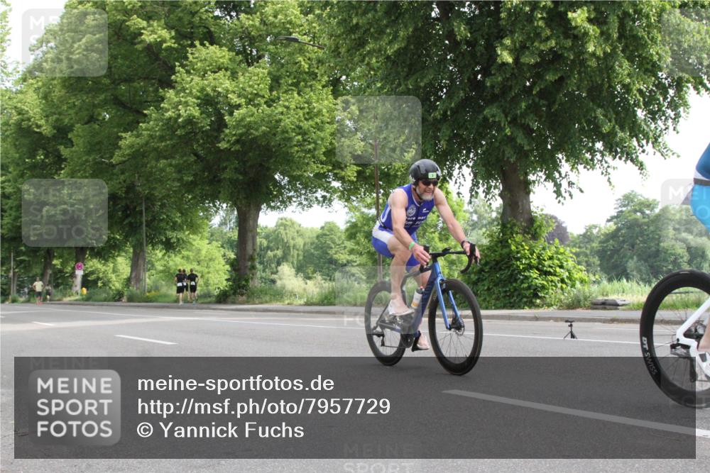 15.06.2025 - 7 Türme Triathlon Yannick Fuchs http://msf.ph/oto/7957729 15.06.2025 09:56:31 Radfahren  meine-sportfotos.de
