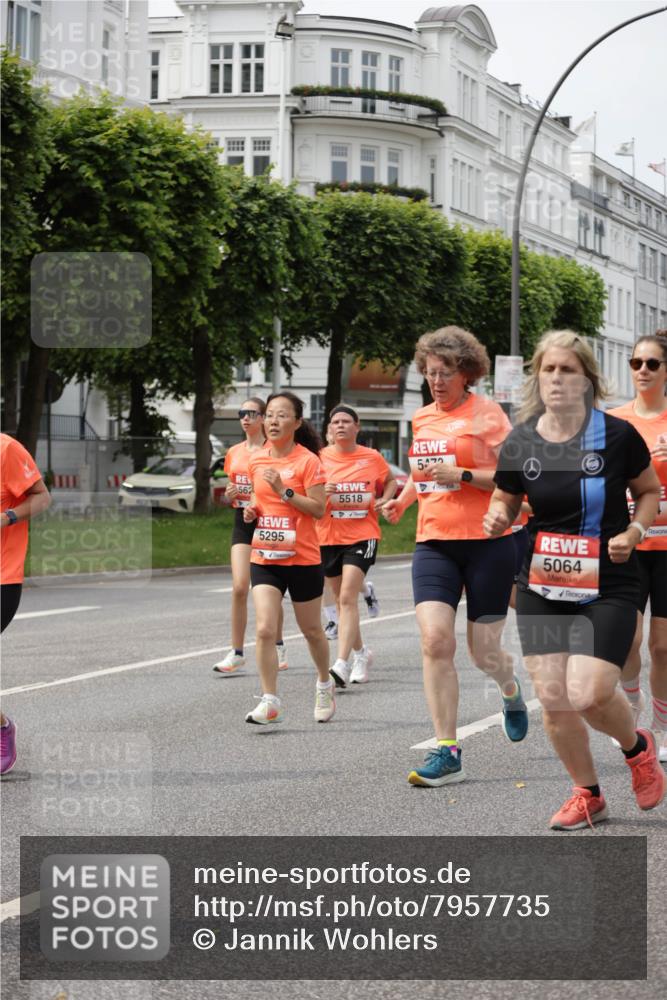 15.06.2025 - REWE Women's Run Jannik Wohlers http://msf.ph/oto/7957735 15.06.2025 09:44:09 Laufen 547, 5518, 5295, 5064 meine-sportfotos.de