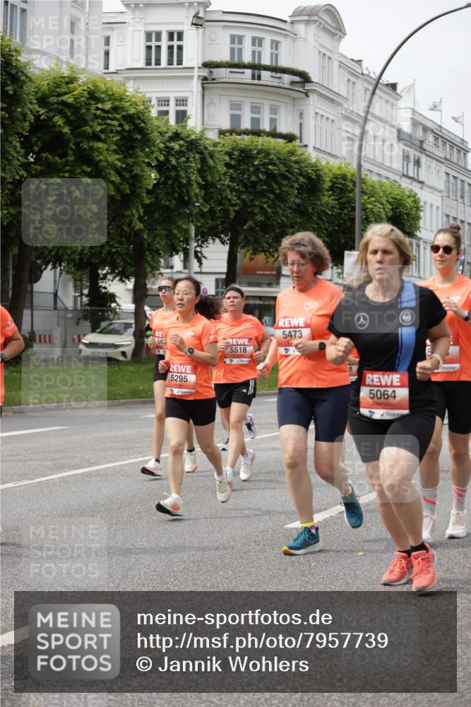 15.06.2025 - REWE Women's Run Jannik Wohlers http://msf.ph/oto/7957739 15.06.2025 09:44:09 Laufen 562, 5295, 5518, 5473, 4, 8, 5064 meine-sportfotos.de