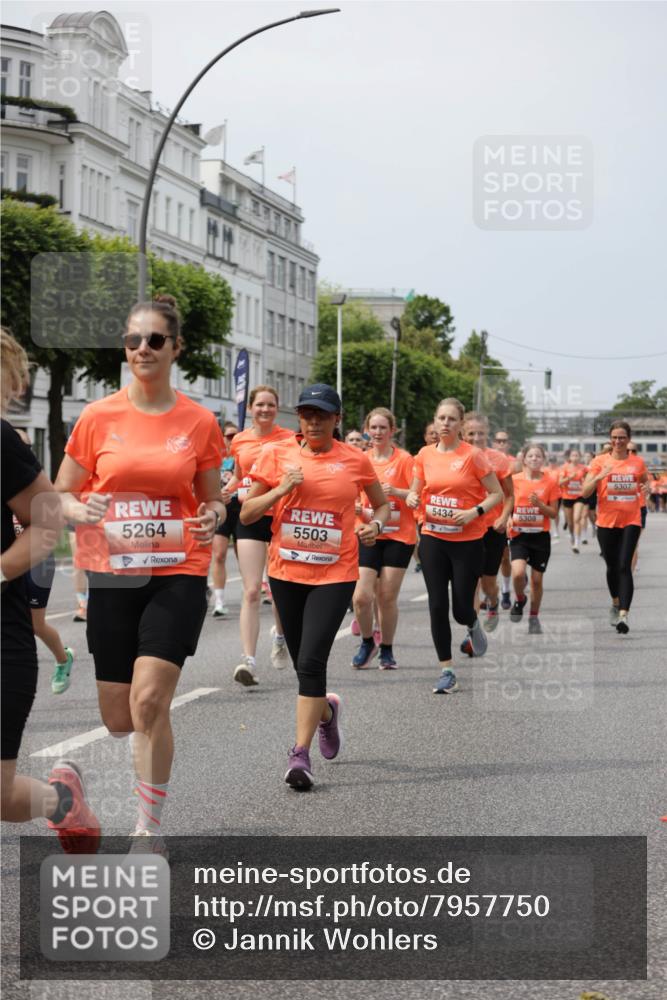 15.06.2025 - REWE Women's Run Jannik Wohlers http://msf.ph/oto/7957750 15.06.2025 09:44:10 Laufen 62, 5264, 5503, 5434, 5308, 5307 meine-sportfotos.de