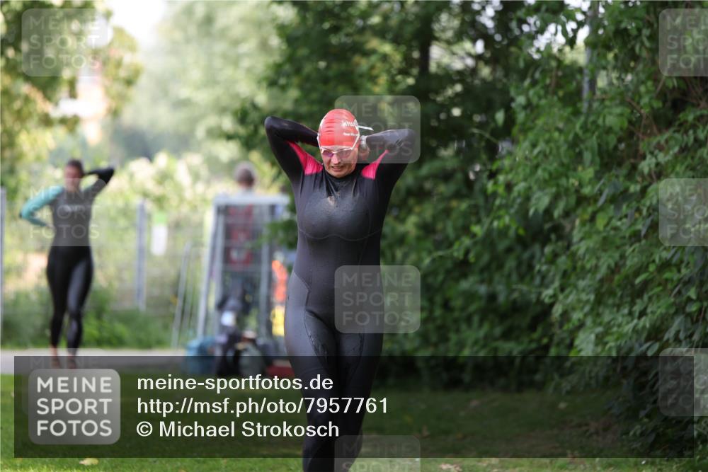 15.06.2025 - 7 Türme Triathlon Michael Strokosch http://msf.ph/oto/7957761 15.06.2025 12:36:55 Schwimmen 429, 514, 520, 556, 584, 645, 666 meine-sportfotos.de