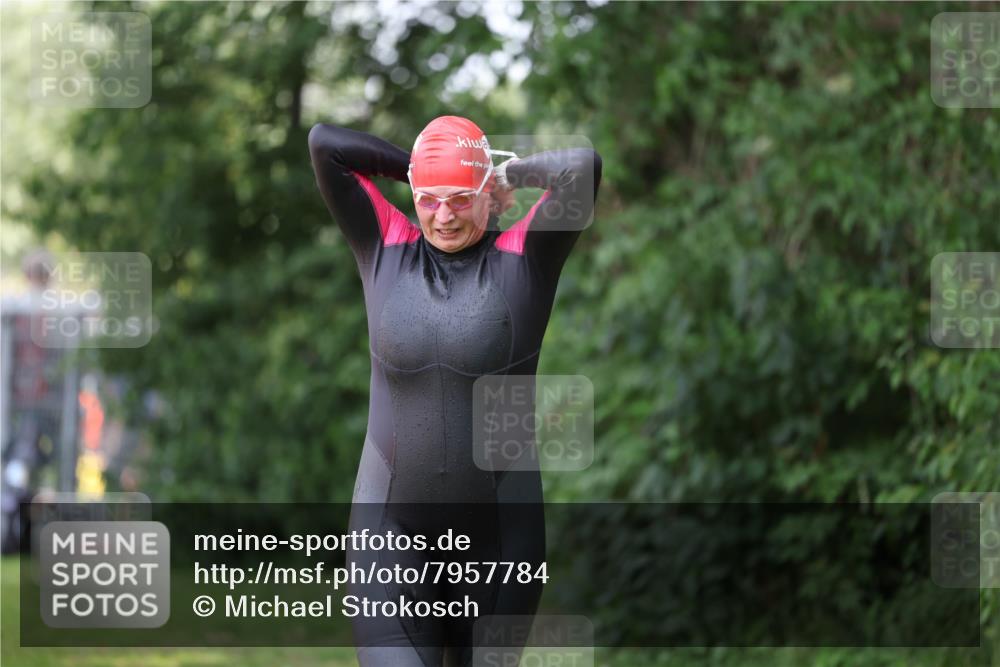 15.06.2025 - 7 Türme Triathlon Michael Strokosch http://msf.ph/oto/7957784 15.06.2025 12:36:57 Schwimmen 429, 514, 520, 556, 645, 666 meine-sportfotos.de