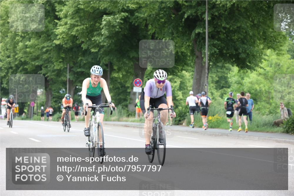 15.06.2025 - 7 Türme Triathlon Yannick Fuchs http://msf.ph/oto/7957797 15.06.2025 13:44:48 Radfahren 216, 321, 371, 520, 555, 668, 1050, 1159, 1189 meine-sportfotos.de