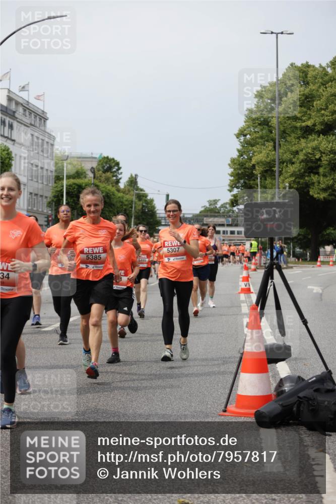 15.06.2025 - REWE Women's Run Jannik Wohlers http://msf.ph/oto/7957817 15.06.2025 09:44:12 Laufen 5307, 5385, 34 meine-sportfotos.de