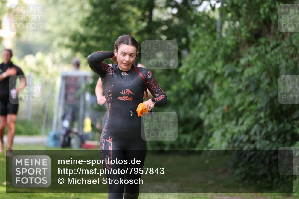 15.06.2025 - 7 Türme Triathlon Michael Strokosch http://msf.ph/oto/7957843 15.06.2025 12:37:10 Schwimmen 368, 369, 429, 491, 520, 556, 645, 668 meine-sportfotos.de