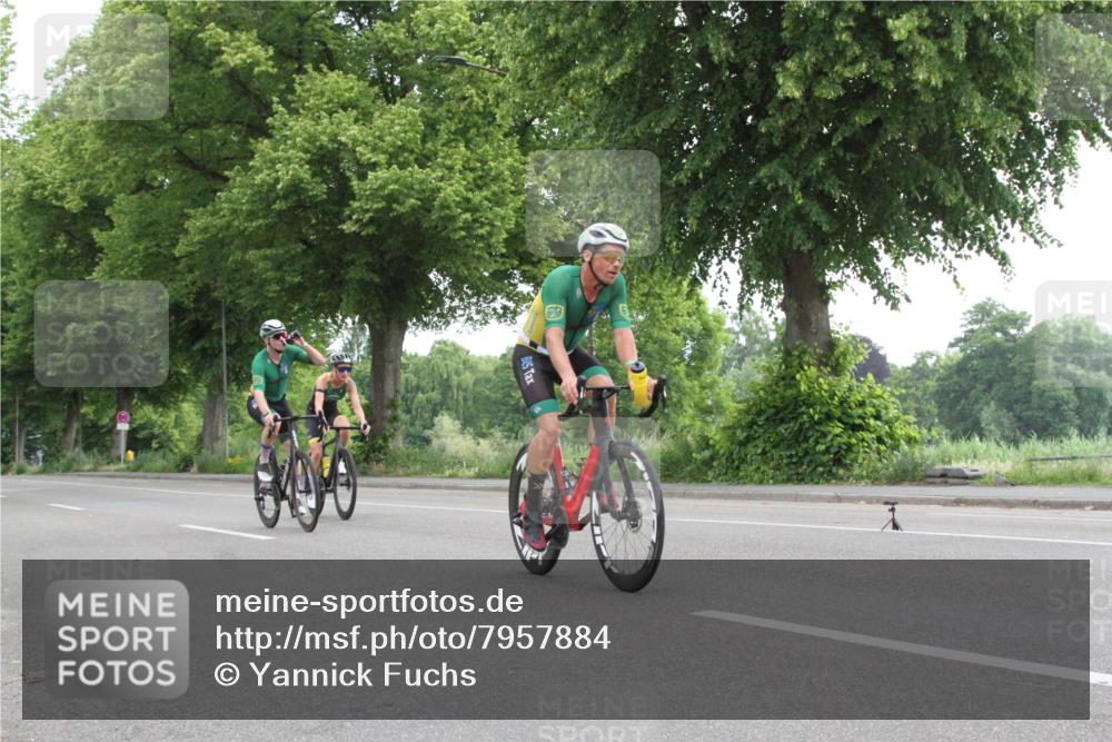 15.06.2025 - 7 Türme Triathlon Yannick Fuchs http://msf.ph/oto/7957884 15.06.2025 10:02:48 Radfahren  meine-sportfotos.de