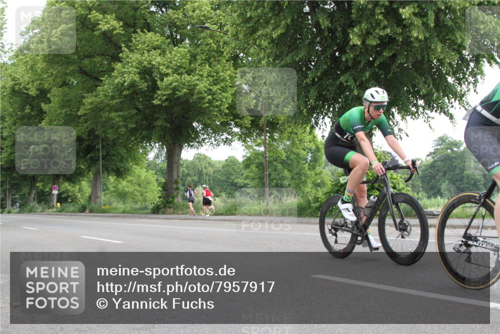 15.06.2025 - 7 Türme Triathlon Yannick Fuchs http://msf.ph/oto/7957917 15.06.2025 10:02:55 Radfahren  meine-sportfotos.de