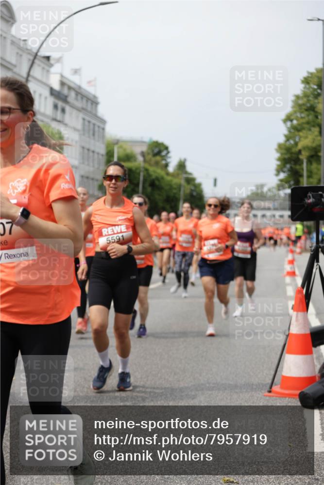 15.06.2025 - REWE Women's Run Jannik Wohlers http://msf.ph/oto/7957919 15.06.2025 09:44:14 Laufen 5591 meine-sportfotos.de