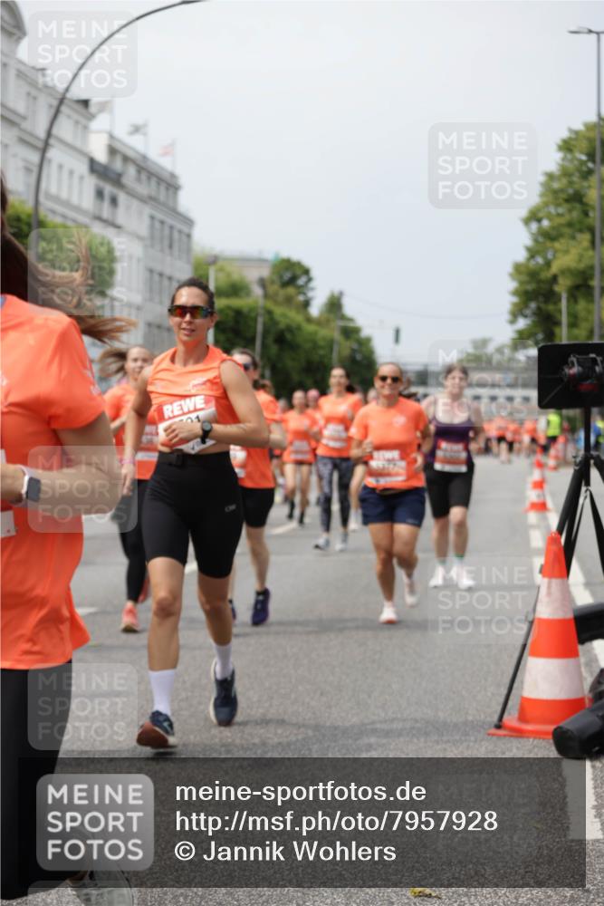15.06.2025 - REWE Women's Run Jannik Wohlers http://msf.ph/oto/7957928 15.06.2025 09:44:14 Laufen  meine-sportfotos.de