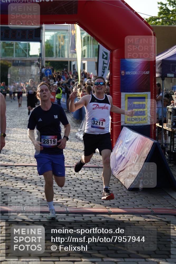 13.06.2025 - Holstenköstenlauf Felixshl http://msf.ph/oto/7957944 13.06.2025 19:48:41 Laufen 2362, 2691, 2819, 3052, 3209, 3210, 3211, 3219, 3648, 3787 meine-sportfotos.de