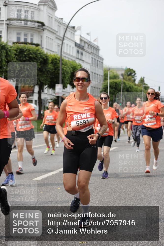 15.06.2025 - REWE Women's Run Jannik Wohlers http://msf.ph/oto/7957946 15.06.2025 09:44:14 Laufen 5591 meine-sportfotos.de