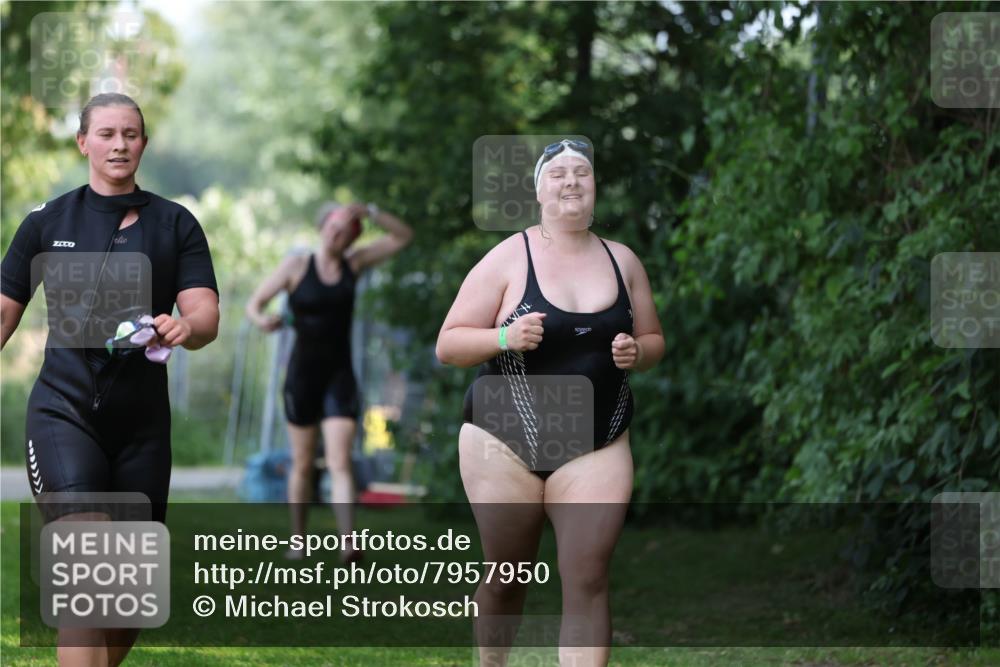 15.06.2025 - 7 Türme Triathlon Michael Strokosch http://msf.ph/oto/7957950 15.06.2025 12:37:18 Schwimmen 368, 369, 491, 520, 556, 668 meine-sportfotos.de
