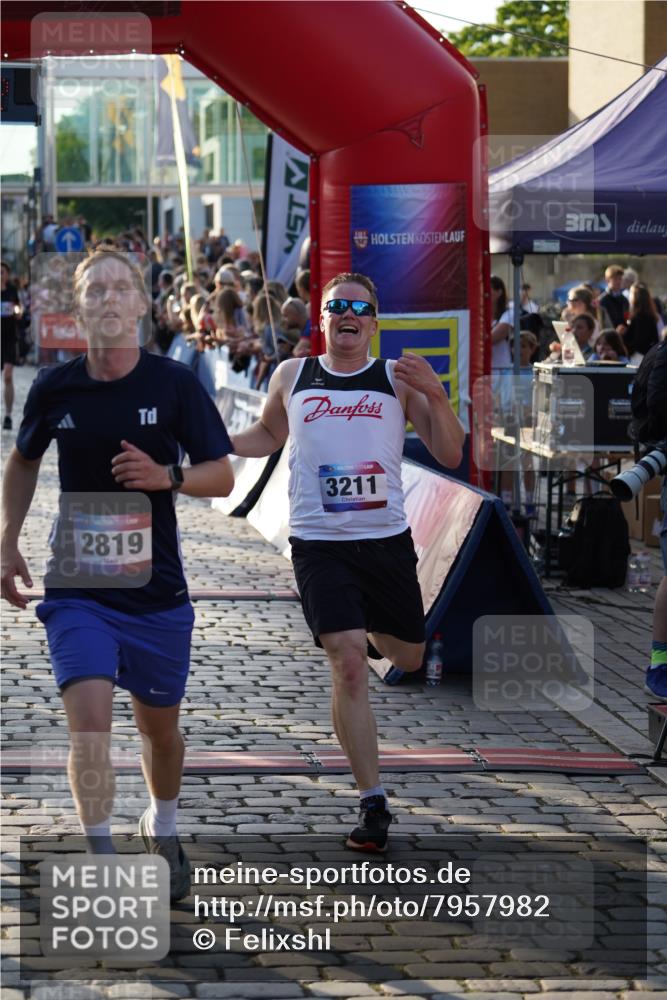 13.06.2025 - Holstenköstenlauf Felixshl http://msf.ph/oto/7957982 13.06.2025 19:48:41 Laufen 2362, 2691, 2819, 3052, 3209, 3210, 3211, 3219, 3648, 3787 meine-sportfotos.de