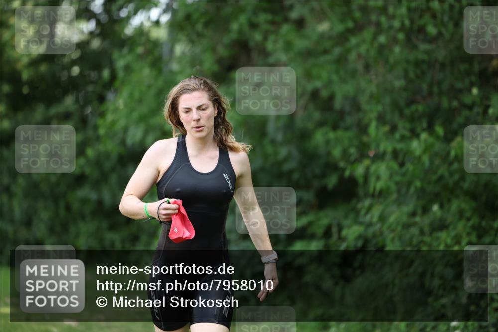 15.06.2025 - 7 Türme Triathlon Michael Strokosch http://msf.ph/oto/7958010 15.06.2025 12:37:26 Schwimmen 356, 368, 369, 491, 668 meine-sportfotos.de