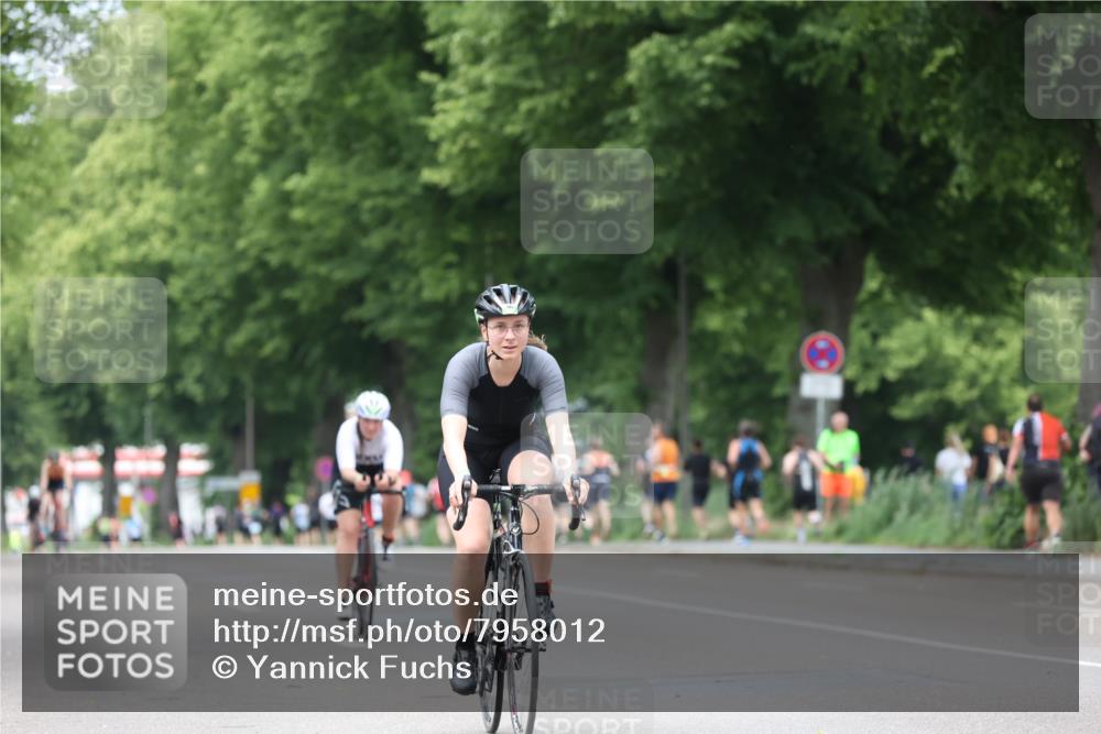15.06.2025 - 7 Türme Triathlon Yannick Fuchs http://msf.ph/oto/7958012 15.06.2025 13:45:24 Radfahren 898, 1018, 1041 meine-sportfotos.de