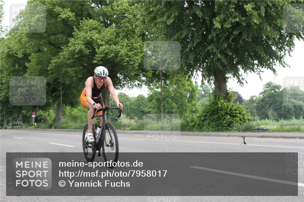 15.06.2025 - 7 Türme Triathlon Yannick Fuchs http://msf.ph/oto/7958017 15.06.2025 10:06:28 Radfahren  meine-sportfotos.de