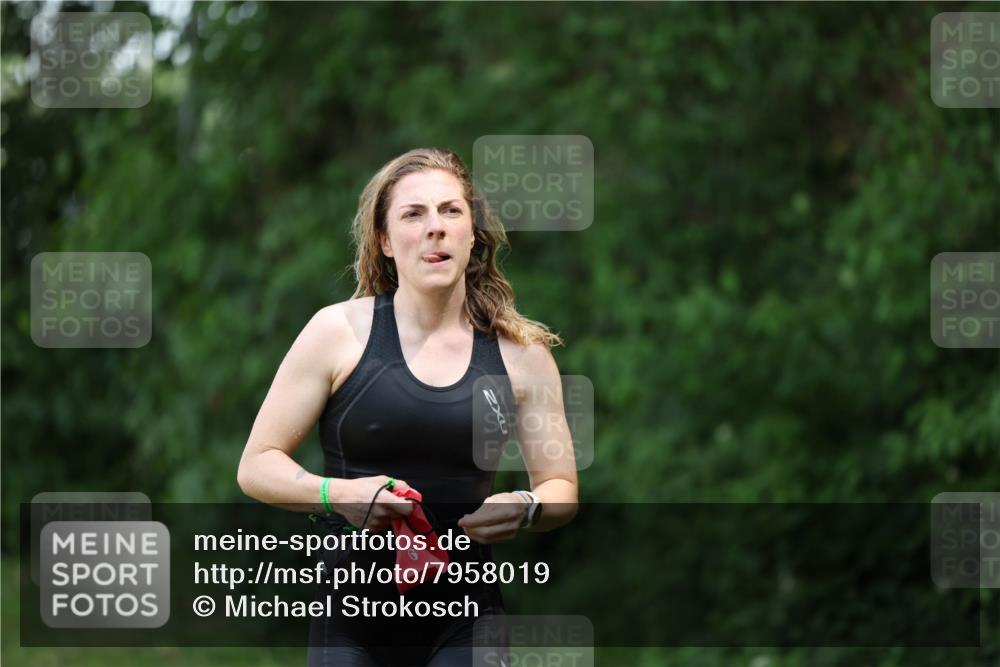 15.06.2025 - 7 Türme Triathlon Michael Strokosch http://msf.ph/oto/7958019 15.06.2025 12:37:27 Schwimmen 356, 368, 369, 491, 668 meine-sportfotos.de