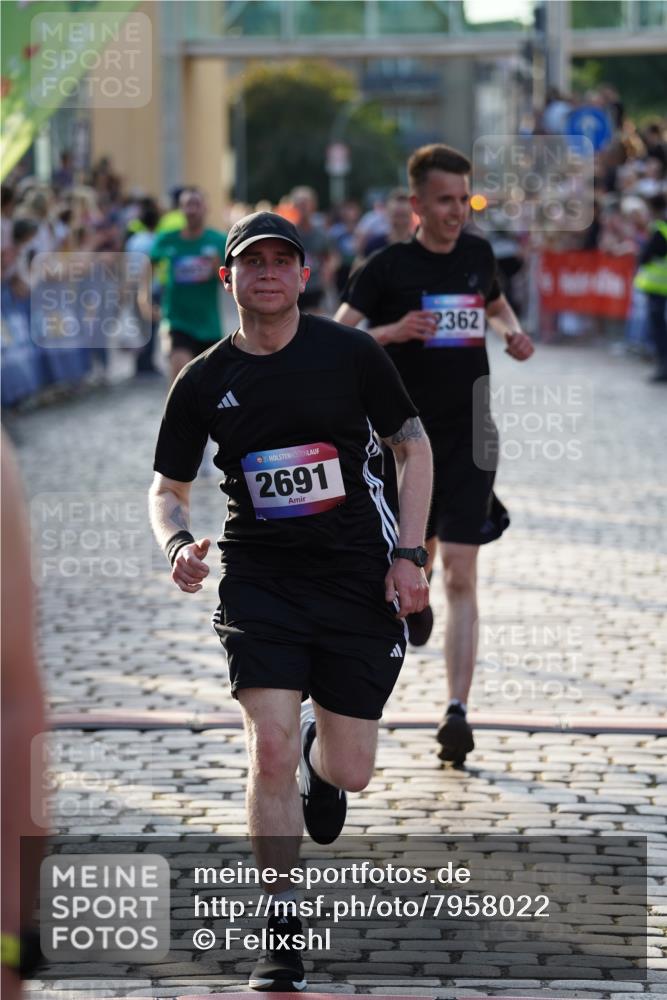 13.06.2025 - Holstenköstenlauf Felixshl http://msf.ph/oto/7958022 13.06.2025 19:48:45 Laufen 2362, 2669, 2691, 2786, 3052, 3648, 3787 meine-sportfotos.de