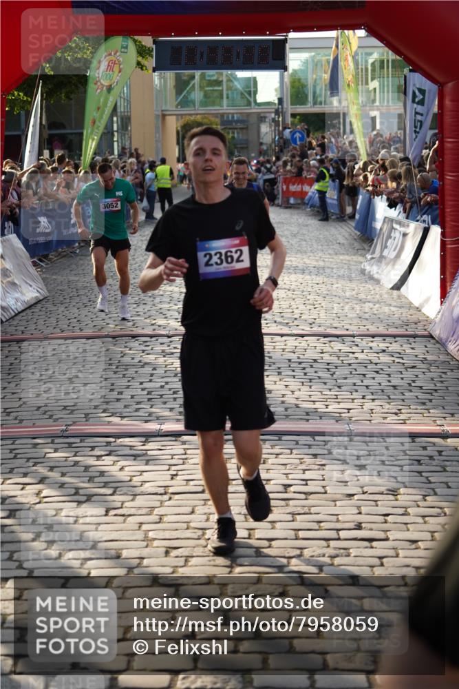 13.06.2025 - Holstenköstenlauf Felixshl http://msf.ph/oto/7958059 13.06.2025 19:48:47 Laufen 2282, 2362, 2408, 2669, 2685, 2691, 2786, 3052, 3622, 3787 meine-sportfotos.de