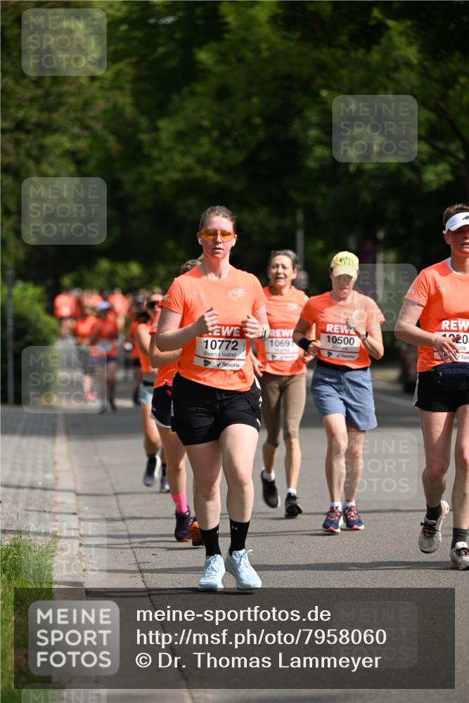15.06.2025 - REWE Women's Run Dr. Thomas Lammeyer http://msf.ph/oto/7958060 15.06.2025 09:48:04 Laufen 10772, 1069, 10500, 20 meine-sportfotos.de
