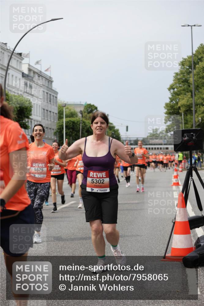 15.06.2025 - REWE Women's Run Jannik Wohlers http://msf.ph/oto/7958065 15.06.2025 09:44:16 Laufen 517, 5575, 5151, 5302 meine-sportfotos.de