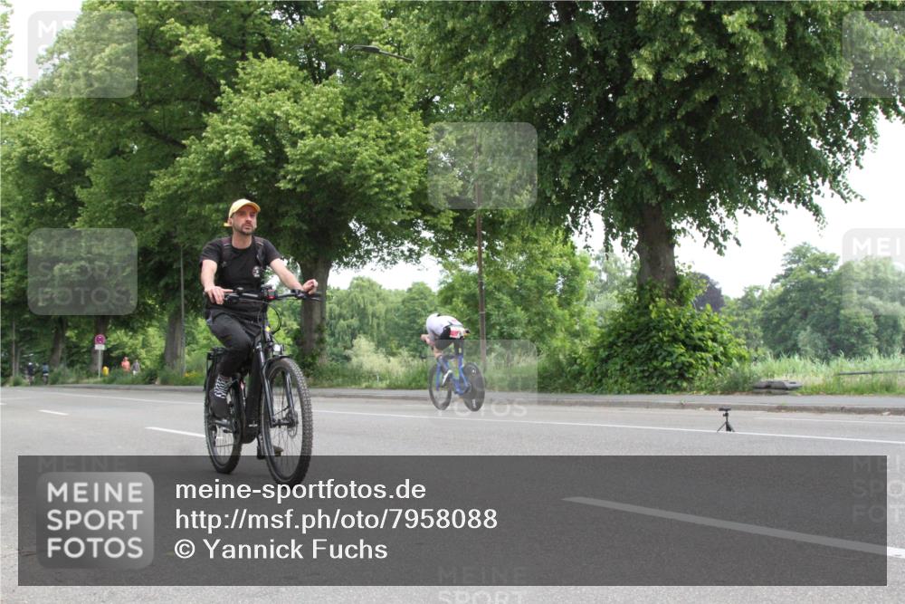 15.06.2025 - 7 Türme Triathlon Yannick Fuchs http://msf.ph/oto/7958088 15.06.2025 10:33:33 Radfahren  meine-sportfotos.de