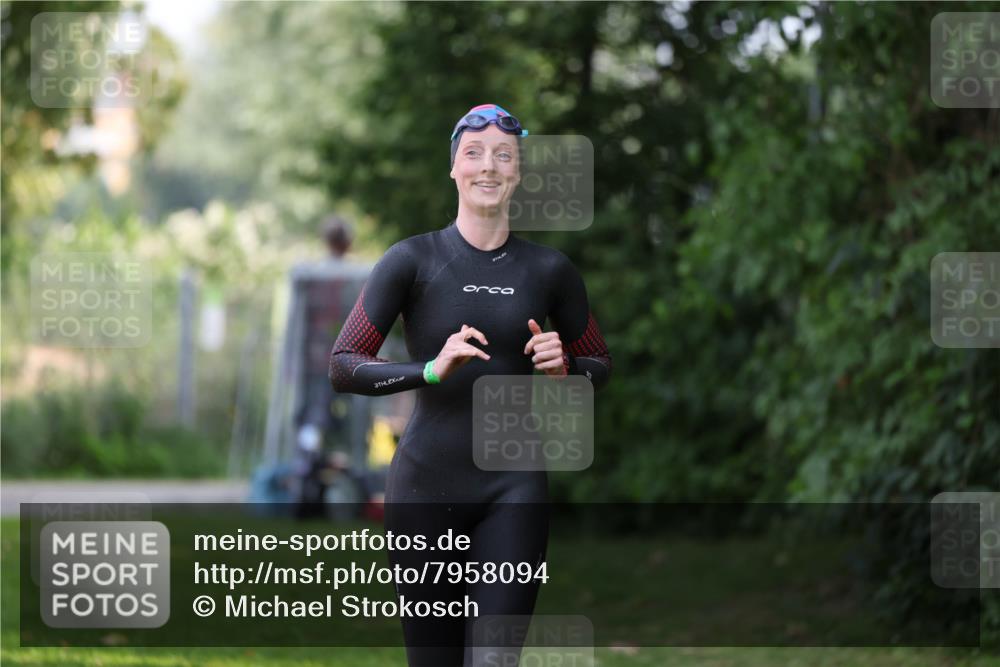 15.06.2025 - 7 Türme Triathlon Michael Strokosch http://msf.ph/oto/7958094 15.06.2025 12:37:41 Schwimmen 356 meine-sportfotos.de