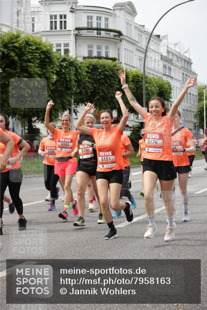 15.06.2025 - REWE Women's Run Jannik Wohlers http://msf.ph/oto/7958163 15.06.2025 09:44:19 Laufen 5498, 5565, 5190, 5151, 5176, 347 meine-sportfotos.de
