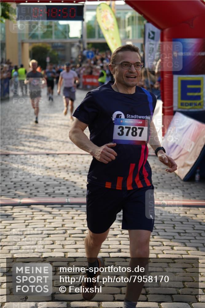 13.06.2025 - Holstenköstenlauf Felixshl http://msf.ph/oto/7958170 13.06.2025 19:48:49 Laufen 2282, 2362, 2408, 2669, 2685, 2786, 3052, 3622, 3787 meine-sportfotos.de