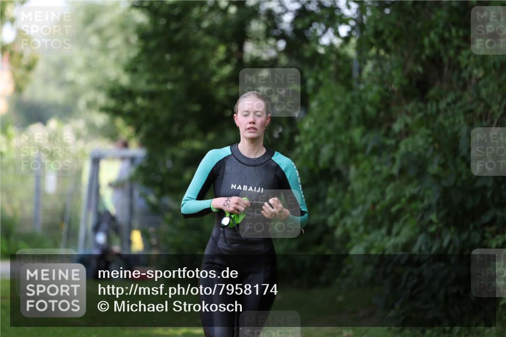 15.06.2025 - 7 Türme Triathlon Michael Strokosch http://msf.ph/oto/7958174 15.06.2025 12:38:26 Schwimmen 590 meine-sportfotos.de