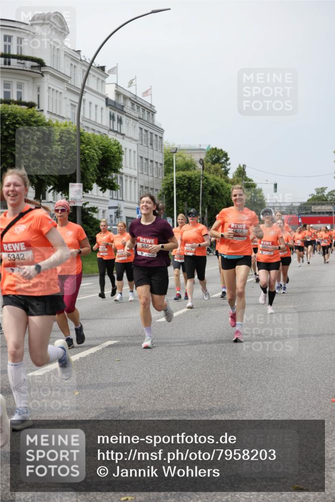 15.06.2025 - REWE Women's Run Jannik Wohlers http://msf.ph/oto/7958203 15.06.2025 09:44:20 Laufen 5342, 558, 5275, 5169, 5199, 5656, 560 meine-sportfotos.de