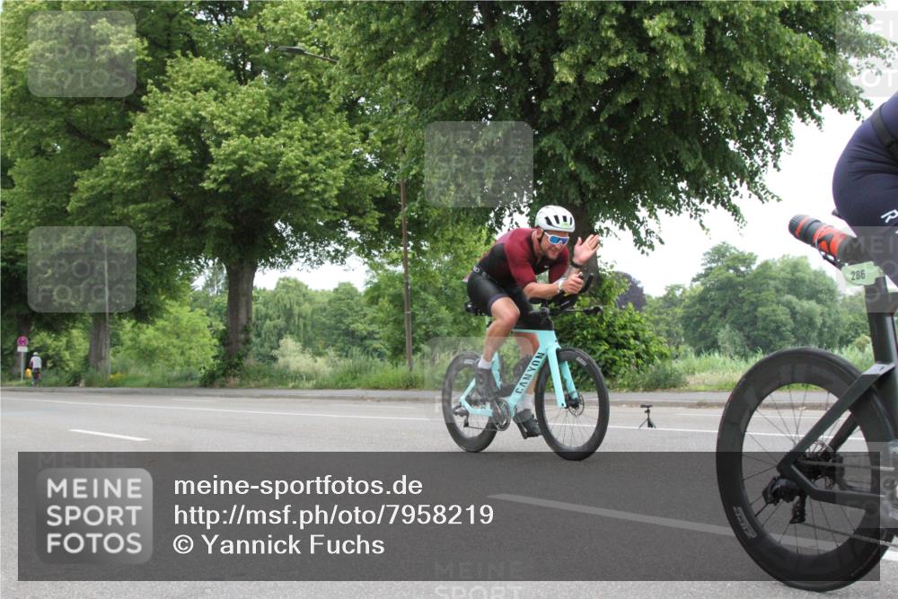 15.06.2025 - 7 Türme Triathlon Yannick Fuchs http://msf.ph/oto/7958219 15.06.2025 11:06:14 Radfahren  meine-sportfotos.de