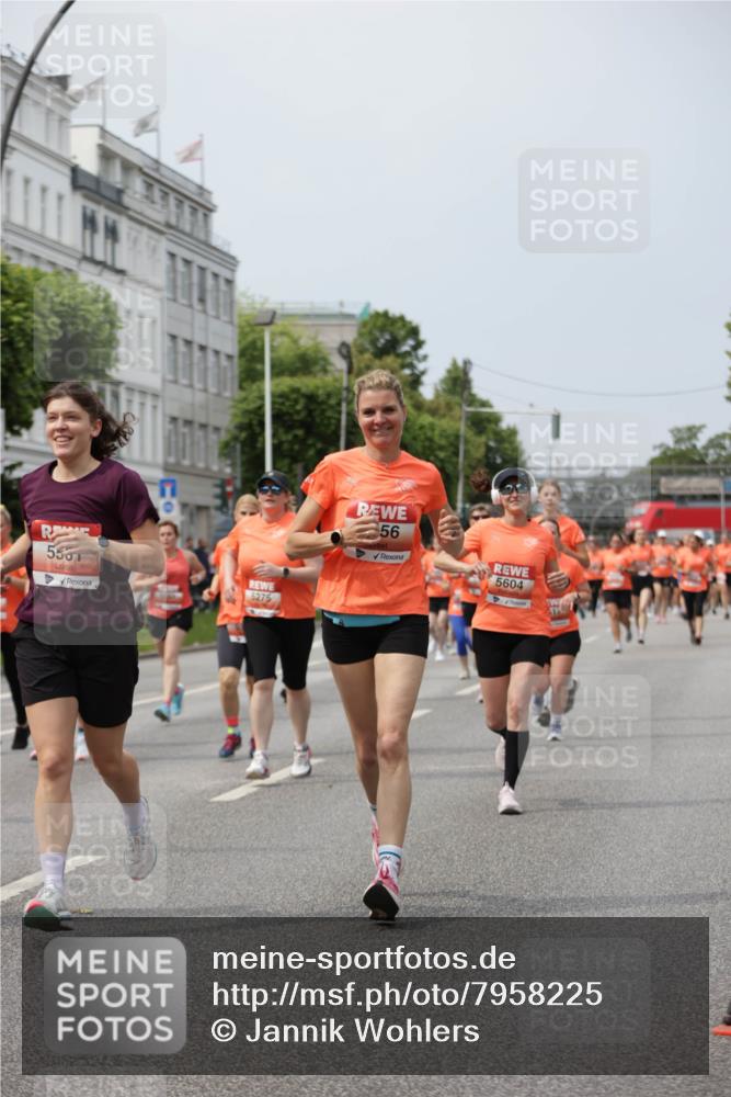 15.06.2025 - REWE Women's Run Jannik Wohlers http://msf.ph/oto/7958225 15.06.2025 09:44:20 Laufen 5501, 5275, 56, 5604 meine-sportfotos.de