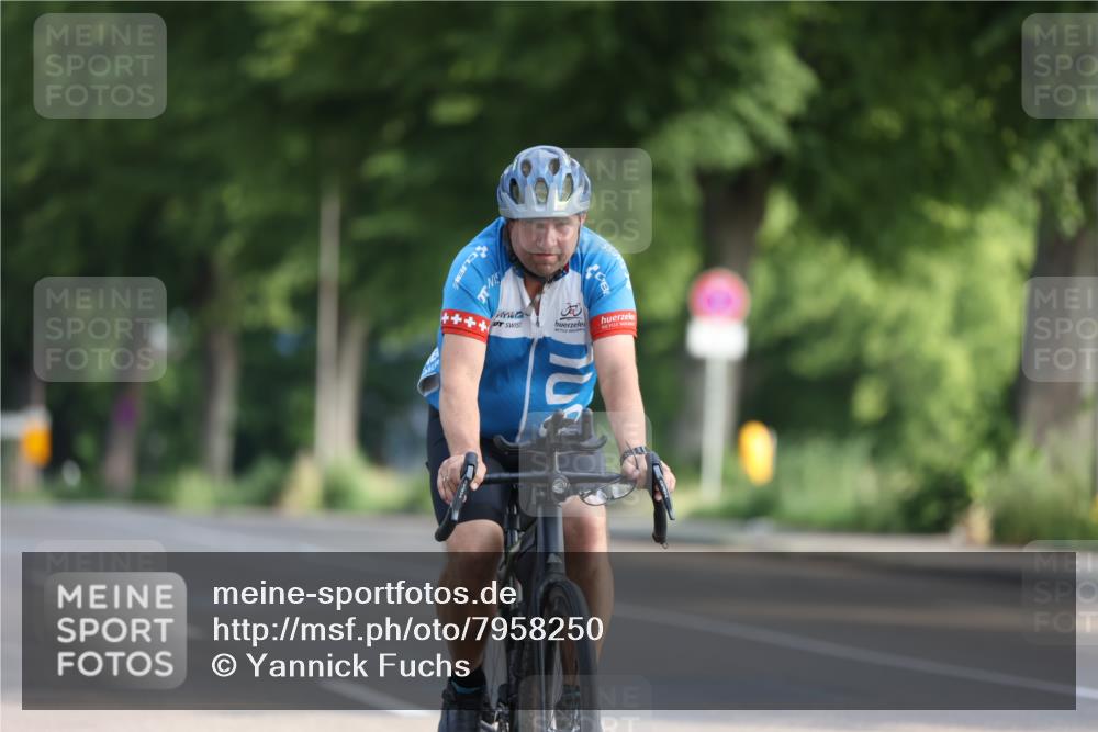 15.06.2025 - 7 Türme Triathlon Yannick Fuchs http://msf.ph/oto/7958250 15.06.2025 08:46:57 Radfahren  meine-sportfotos.de