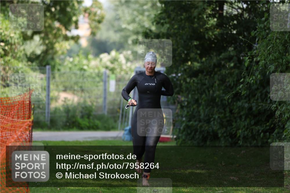 15.06.2025 - 7 Türme Triathlon Michael Strokosch http://msf.ph/oto/7958264 15.06.2025 12:39:24 Schwimmen 444, 517, 662 meine-sportfotos.de