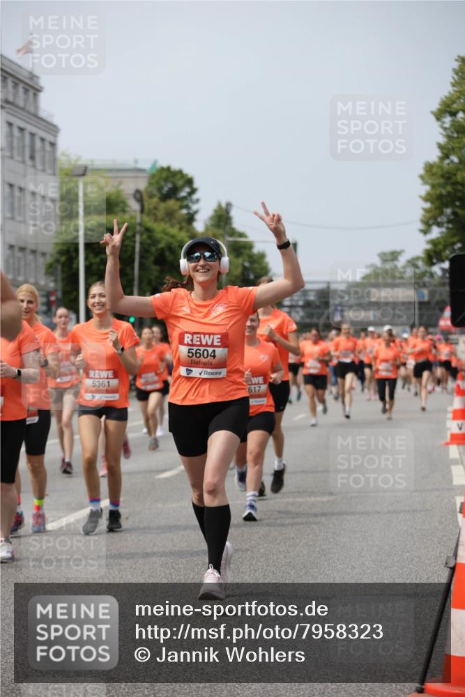 15.06.2025 - REWE Women's Run Jannik Wohlers http://msf.ph/oto/7958323 15.06.2025 09:44:22 Laufen 5361, 5604, 617 meine-sportfotos.de