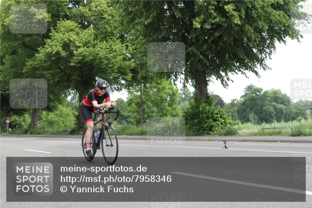 15.06.2025 - 7 Türme Triathlon Yannick Fuchs http://msf.ph/oto/7958346 15.06.2025 11:09:49 Radfahren  meine-sportfotos.de