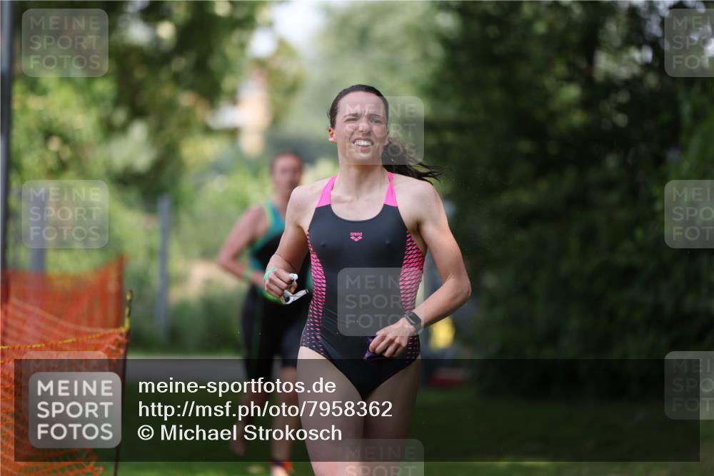 15.06.2025 - 7 Türme Triathlon Michael Strokosch http://msf.ph/oto/7958362 15.06.2025 12:39:45 Schwimmen 405, 484, 662 meine-sportfotos.de