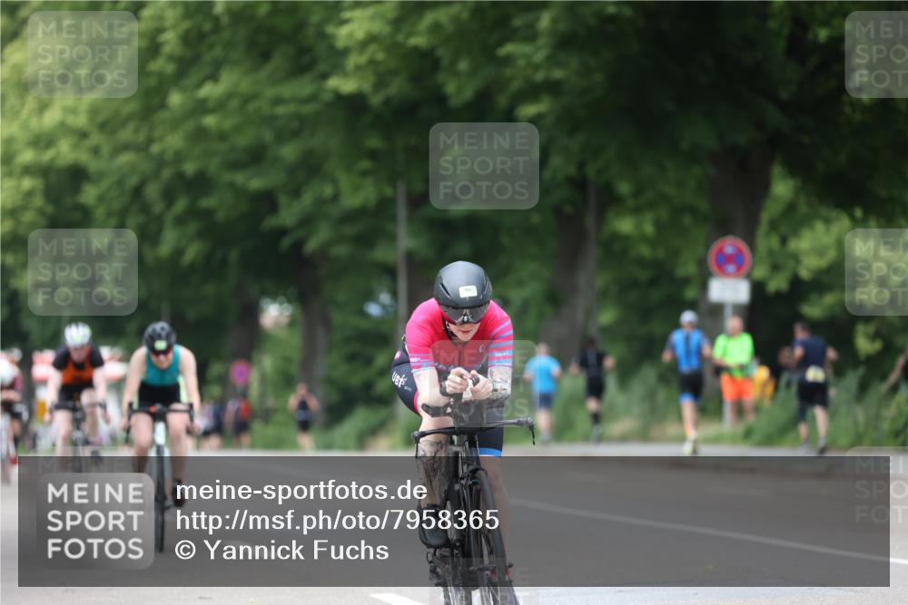 15.06.2025 - 7 Türme Triathlon Yannick Fuchs http://msf.ph/oto/7958365 15.06.2025 13:46:11 Radfahren 721, 997, 1129 meine-sportfotos.de