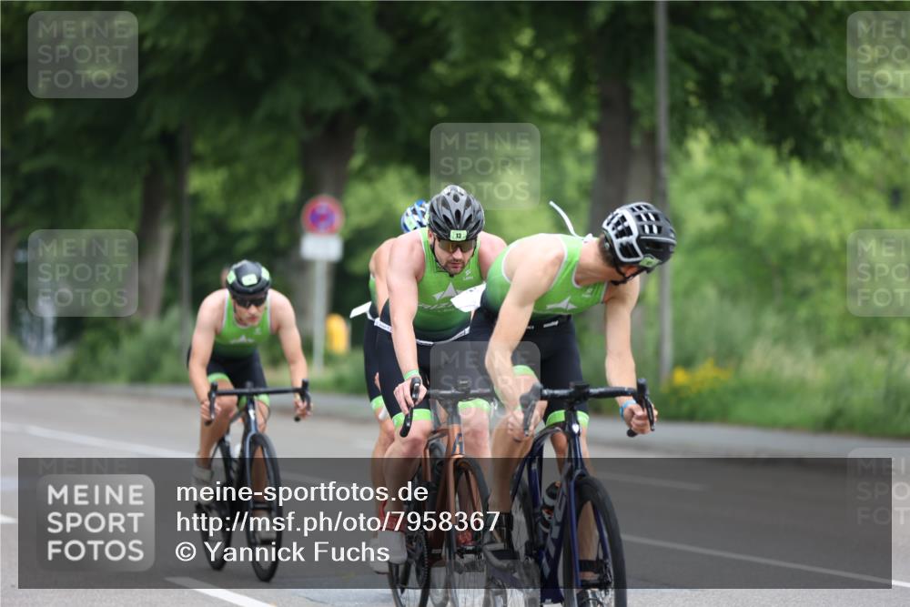 15.06.2025 - 7 Türme Triathlon Yannick Fuchs http://msf.ph/oto/7958367 15.06.2025 09:44:34 Radfahren 11, 12, 13, 14 meine-sportfotos.de