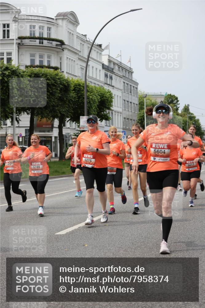 15.06.2025 - REWE Women's Run Jannik Wohlers http://msf.ph/oto/7958374 15.06.2025 09:44:23 Laufen 5275, 5169, 5199, 5360, 5604, 5617 meine-sportfotos.de
